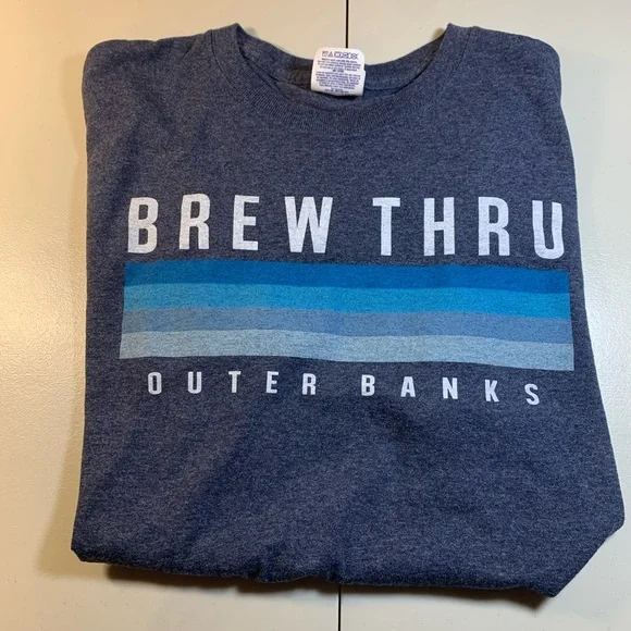 5 adult size Small short sleeve t-shirts. All in fair/good condition. - Picture 6 of 6